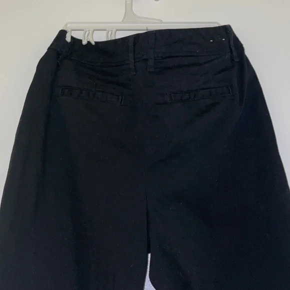 St. John's Bay Secretly Slender Black Capris - Picture 4 of 4